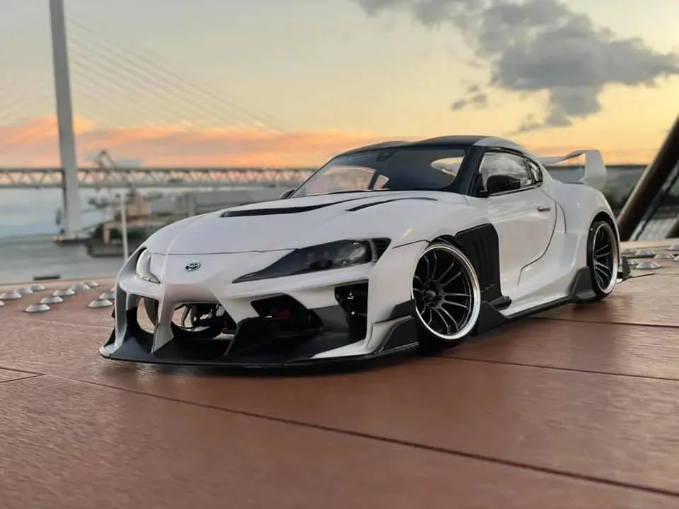 toyota supra fille à la dérive